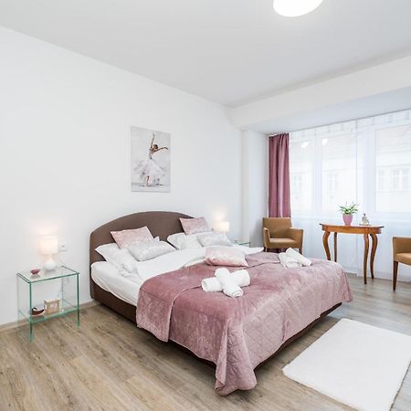 Appartement Perla Hradce 302 à Hradec Králové Extérieur photo